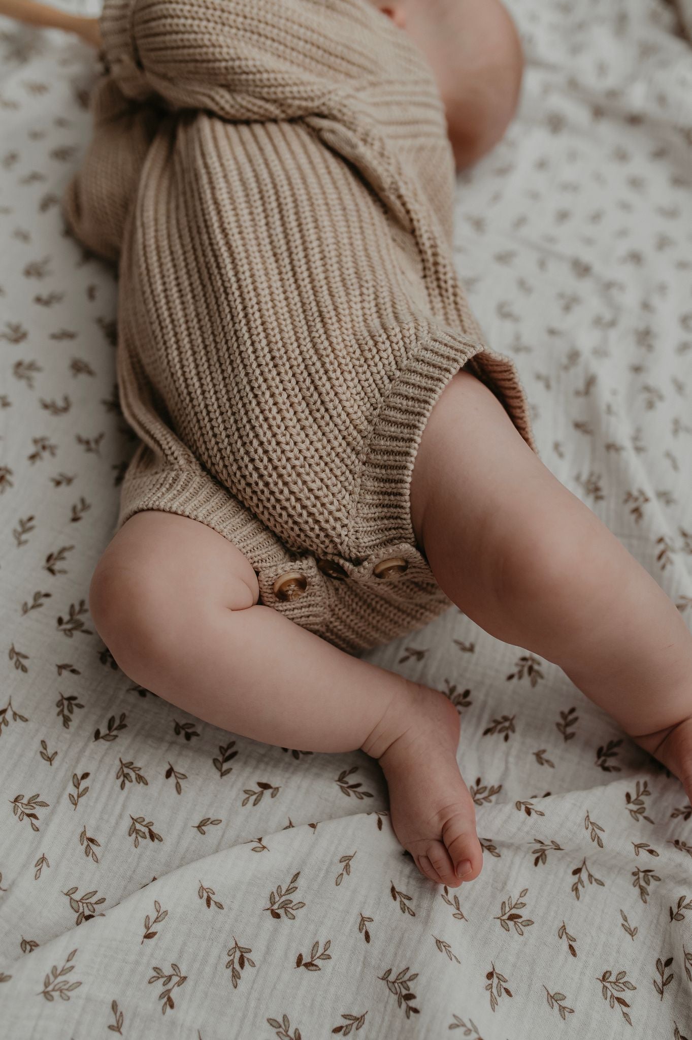 Knitted romper Axel &amp; Rose